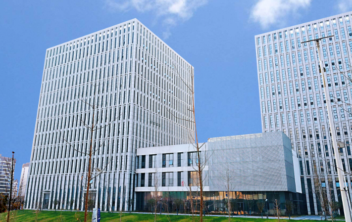 企业系统部署实施全流程：从云平台搭建到运维保障的关键节点